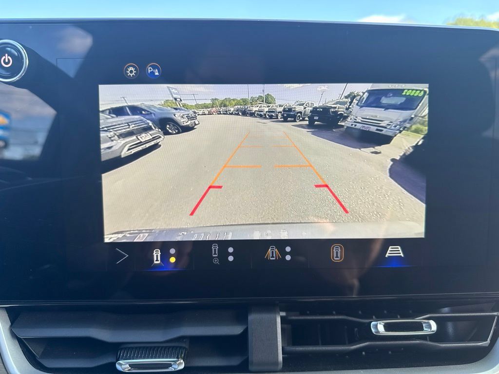 Used 2025 Chevrolet Equinox LT w/ Convenience Package II AWD/4WD image 33