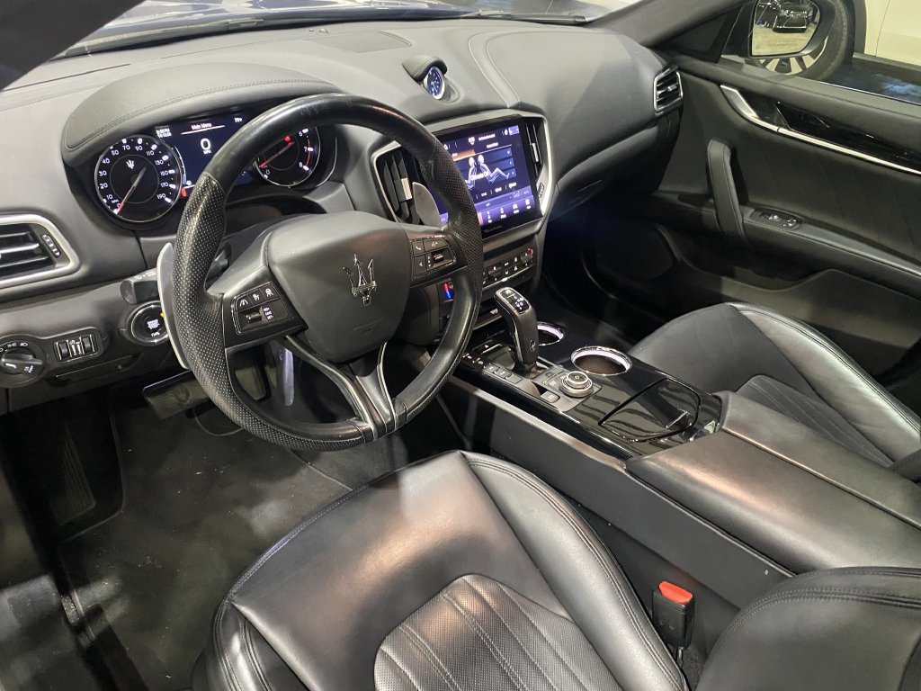 Used 2022 Maserati Ghibli Modena RWD image 2