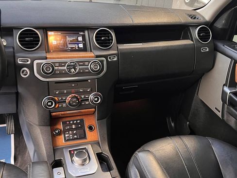 Used 2016 Land Rover LR4 HSE image 22