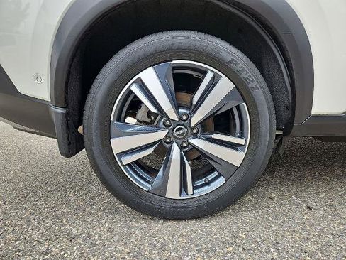 Certified 2023 Nissan Rogue Platinum AWD/4WD image 10