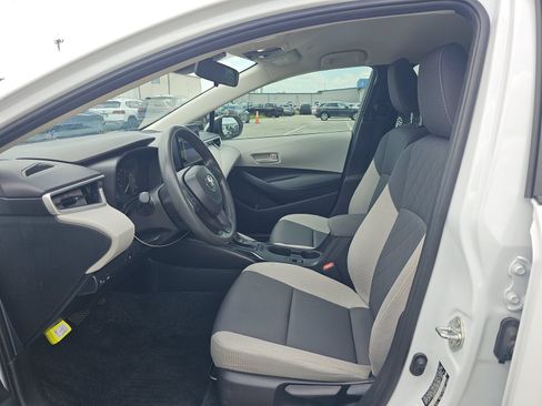 Used 2024 Toyota Corolla LE FWD image 4