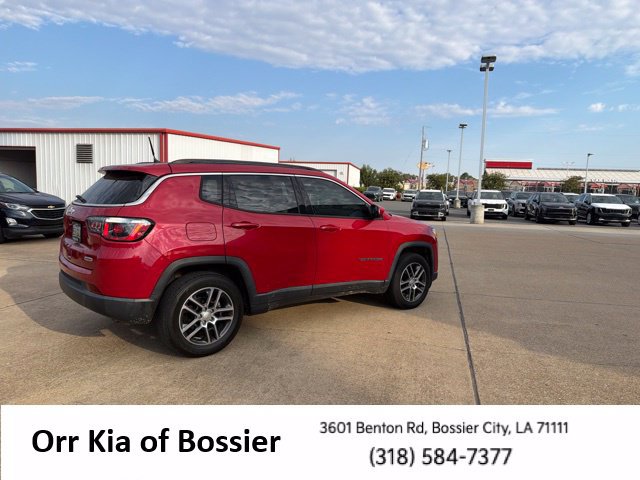 Used 2018 Jeep Compass Latitude FWD image 13