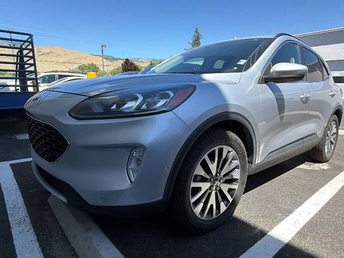 Used 2020 Ford Escape Titanium AWD/4WD image 4