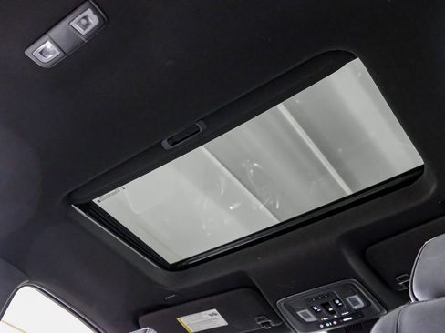 Used 2024 Chevrolet Silverado 2500 High Country w/ High Country Premium Package image 23