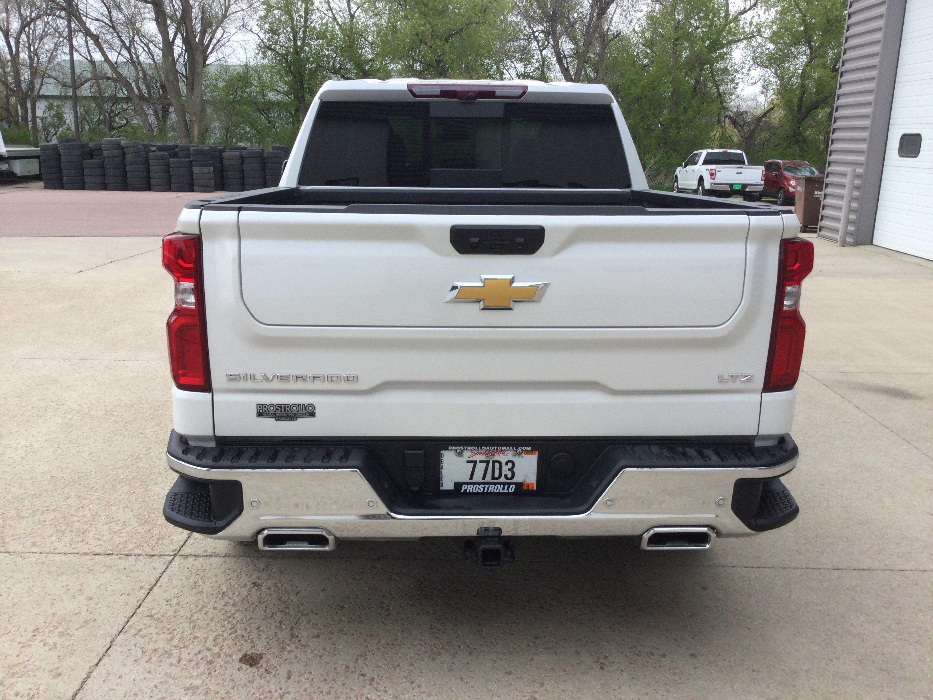 Used 2024 Chevrolet Silverado 1500 LTZ w/ LTZ Premium Package AWD/4WD image 6