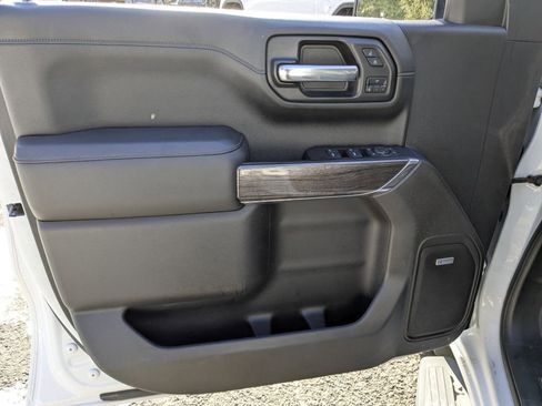 Used 2021 Chevrolet Silverado 1500 LTZ w/ LTZ Premium Package image 9