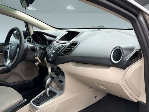 Used 2019 Ford Fiesta SE FWD image 31
