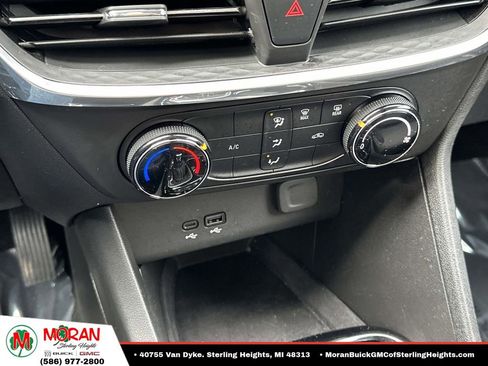 Used 2024 Buick Encore GX Preferred AWD/4WD image 26