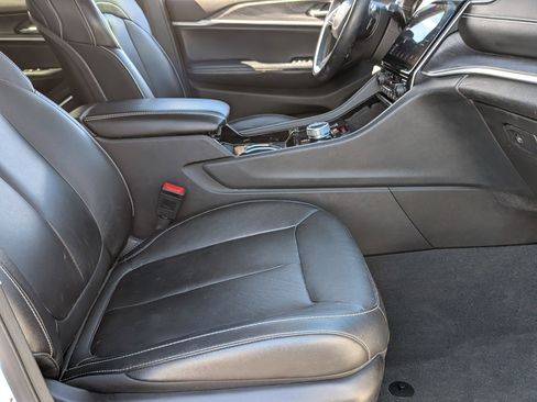 Certified 2022 Jeep Grand Cherokee L Limited image 38