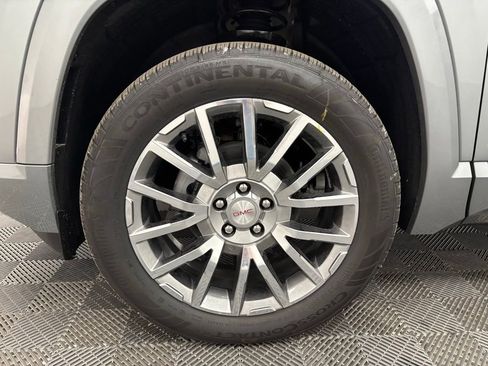 New 2026 GMC Terrain Denali w/ LPO, Floor Liner Package image 17