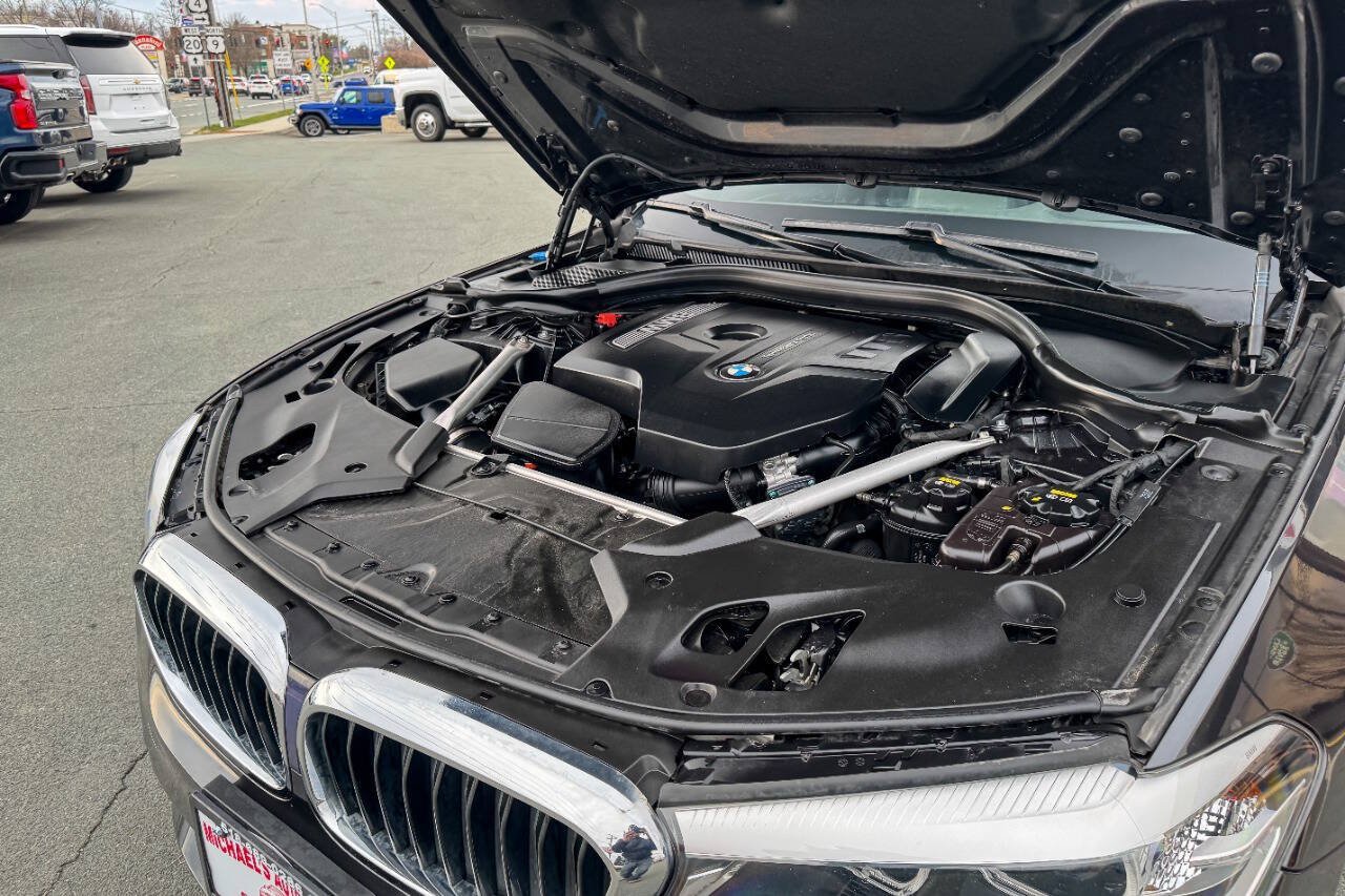 Used 2018 BMW 530i xDrive AWD/4WD image 36
