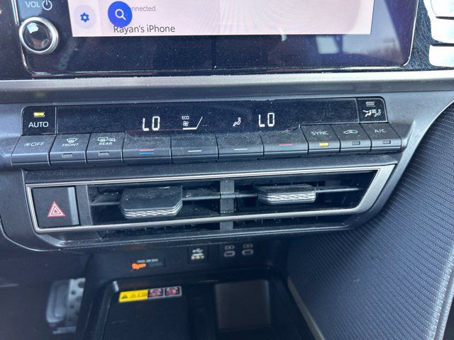 Used 2025 Toyota Camry SE FWD image 14