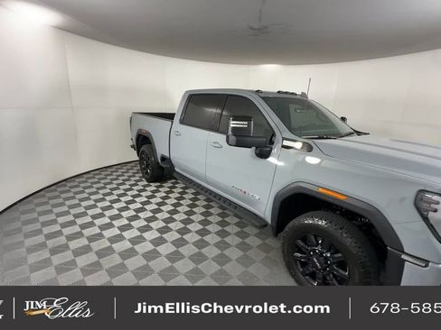 Used 2024 GMC Sierra 2500 AT4 w/ AT4 Premium Plus Package image 2