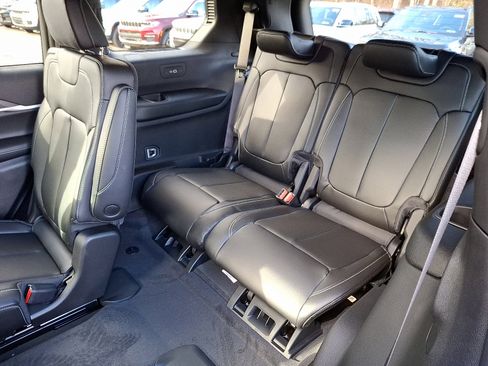 New 2025 Jeep Grand Cherokee L Limited image 7