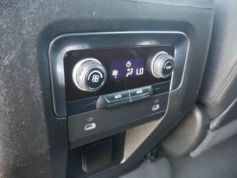 Used 2024 Chevrolet Tahoe LT AWD/4WD image 16
