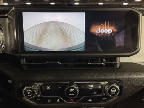 Used 2024 Jeep Wrangler Sport image 22