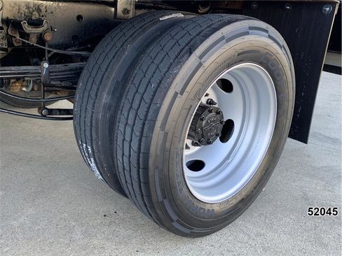 Used 2022 Ford F550 4x4 Crew Cab Super Duty w/ Power Equipment Group image 18