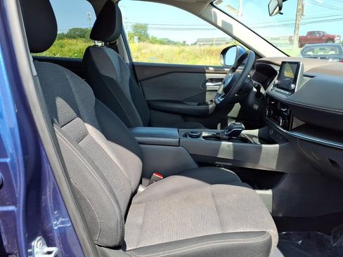 Used 2021 Nissan Rogue SV AWD/4WD image 9