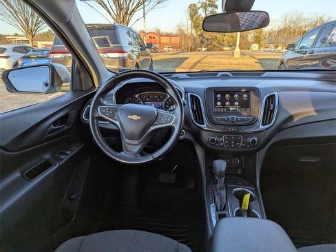 Used 2022 Chevrolet Equinox LT image 11