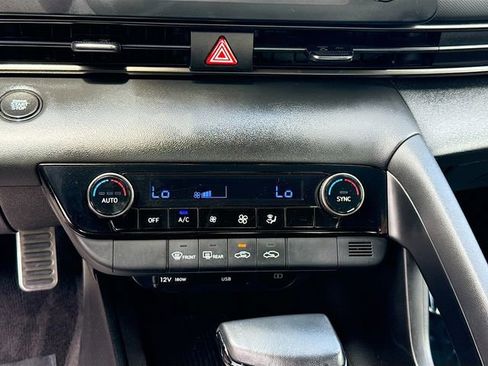 Certified 2025 Hyundai Elantra Sport FWD image 13