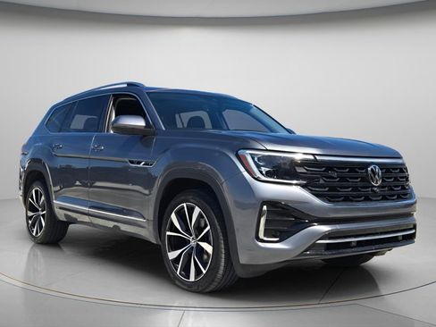 Used 2025 Volkswagen Atlas SEL Premium R-Line image 9