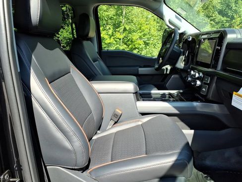 New 2026 Ford F350 Lariat w/ Black Appearance Package AWD/4WD image 13