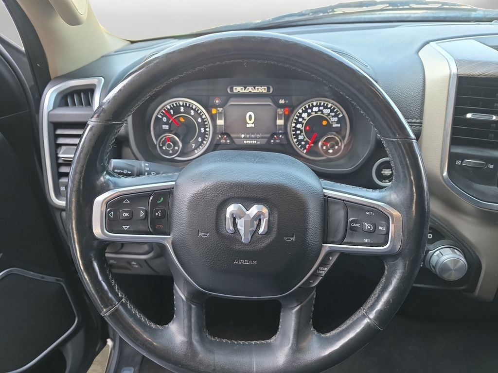 Used 2019 RAM 1500 Laramie AWD/4WD image 12