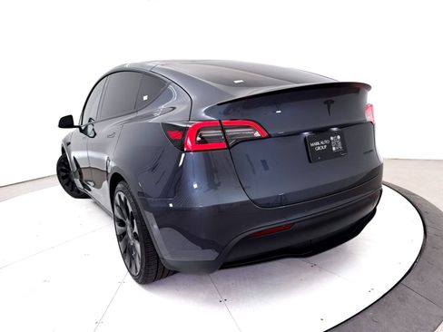 Used 2022 Tesla Model Y Performance AWD/4WD image 9