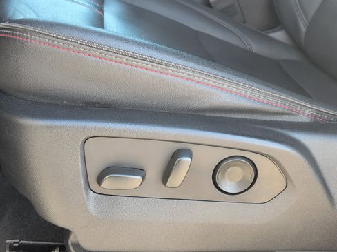 Used 2023 Chevrolet Suburban RST w/ Luxury Package image 10