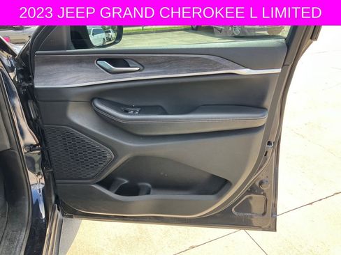 Used 2023 Jeep Grand Cherokee L Limited RWD image 13