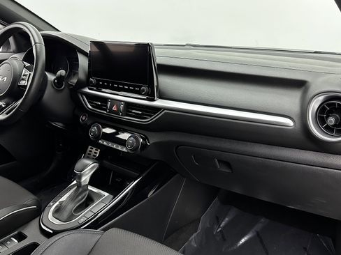 Used 2024 Kia Forte GT-Line image 32