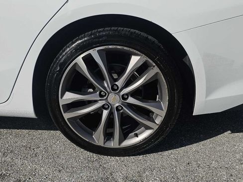 Used 2023 Chevrolet Malibu LT FWD image 11