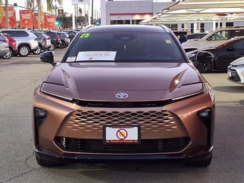 Certified 2025 Toyota Crown Signia image 2