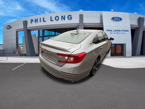 Used 2019 Honda Accord Sport image 6