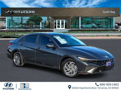 Used 2024 Hyundai Elantra Blue
