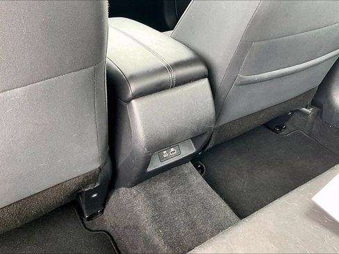 Used 2025 Nissan Altima 2.5 SV FWD image 25