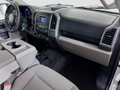 Used 2016 Ford F150 XLT w/ Trailer Tow Package image 28