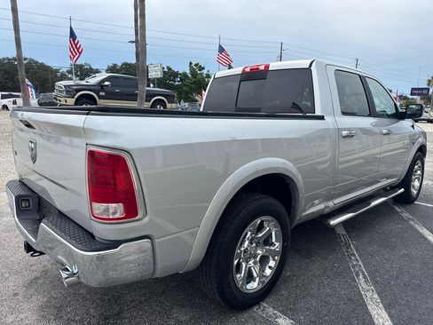 Used 2017 RAM 1500 Laramie RWD image 5