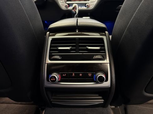 Used 2020 BMW 740i image 28