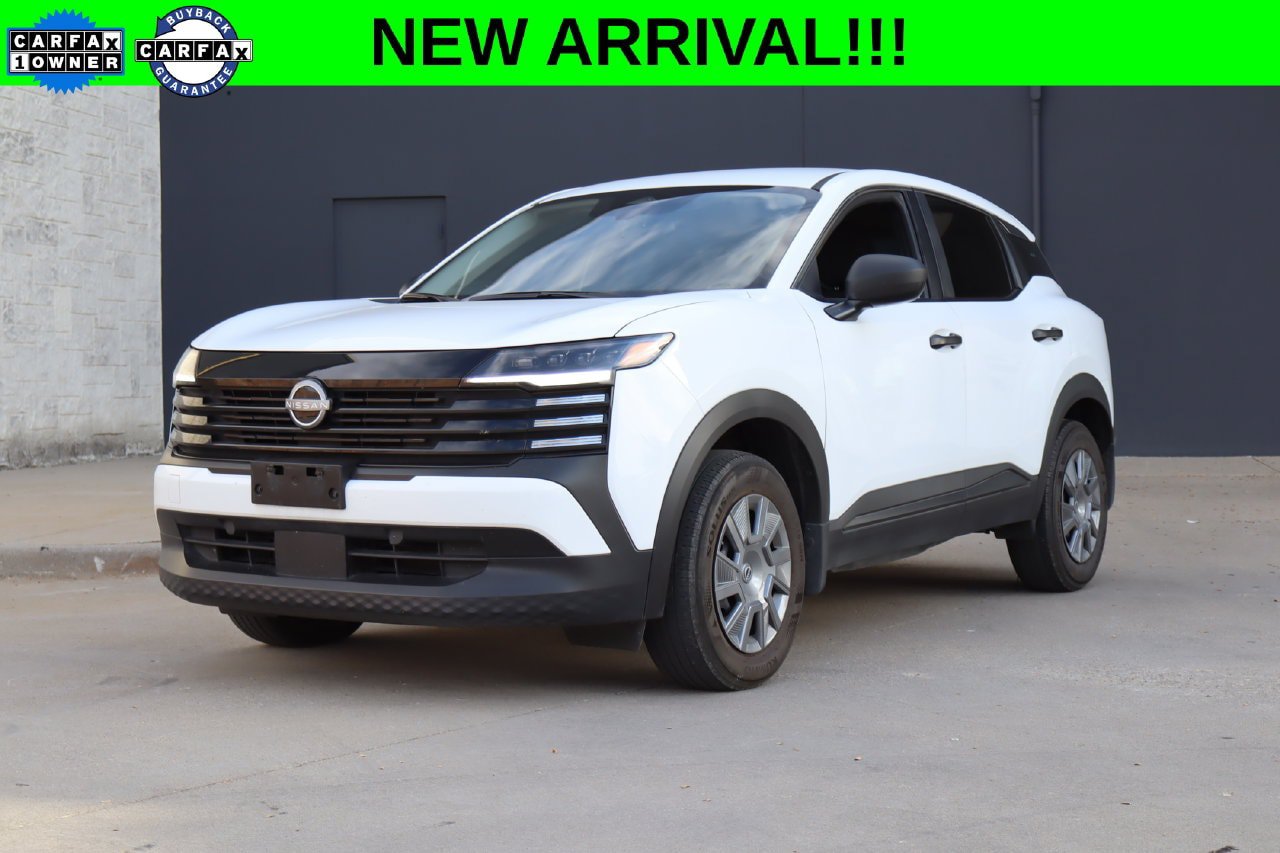Used 2025 Nissan Kicks S FWD image 1