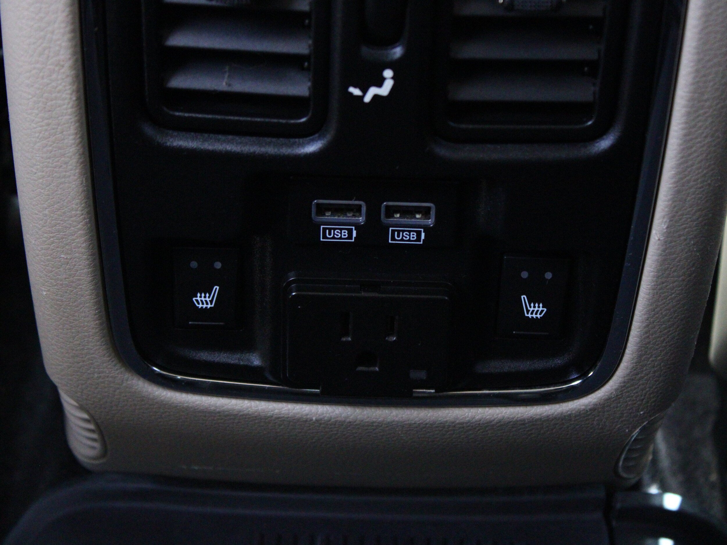 Used 2017 Dodge Durango Citadel w/ Technology Group AWD/4WD image 38