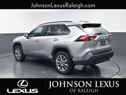 Used 2021 Toyota RAV4 XLE Premium AWD/4WD image 7