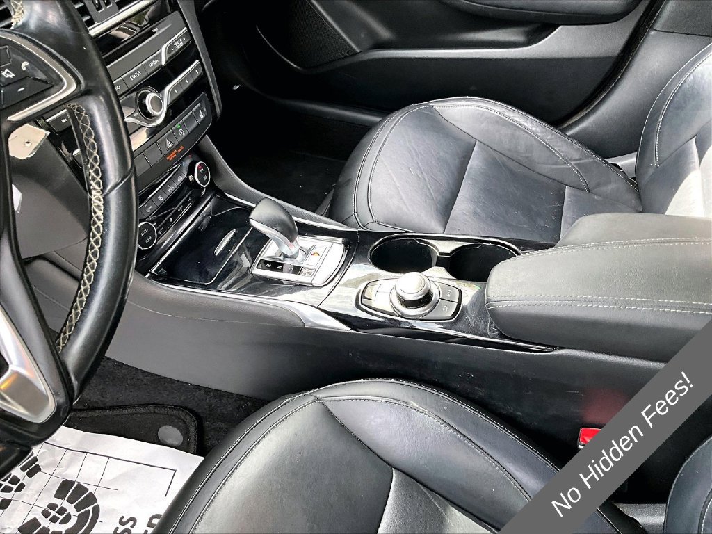 Used 2017 INFINITI QX30 AWD image 12