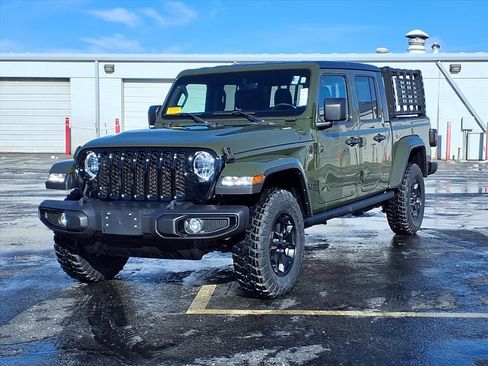 Used 2022 Jeep Gladiator Willys image 2