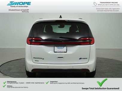 Certified 2024 Chrysler Pacifica Limited