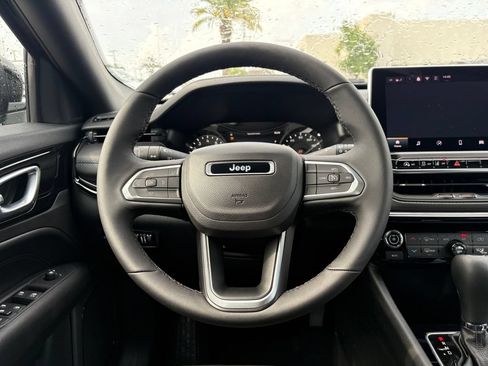 New 2026 Jeep Compass Latitude AWD/4WD image 14
