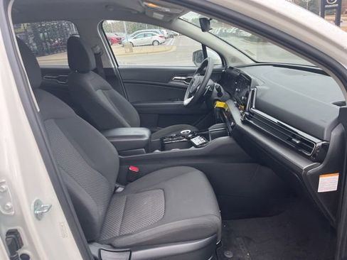 Used 2023 Kia Sportage LX image 33