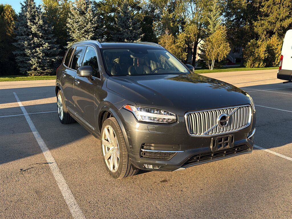 Used 2016 Volvo XC90 T6 Inscription w/ Vision Package AWD/4WD image 3