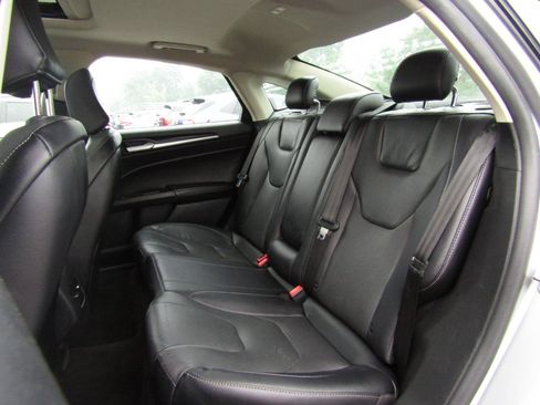 Used 2020 Ford Fusion Titanium AWD/4WD image 20