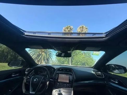 Used 2021 Nissan Maxima SR w/ Sport Mat Group FWD image 16
